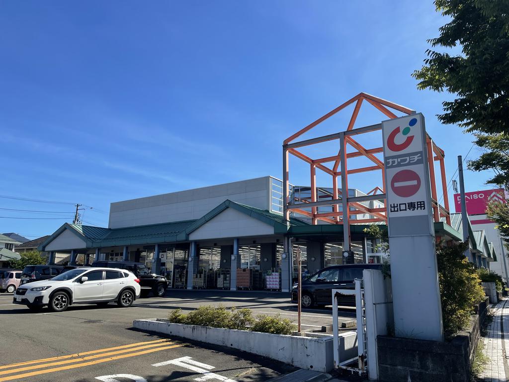 ネオシティ吉成 カワチ薬品南吉成店（ドラッグストア）