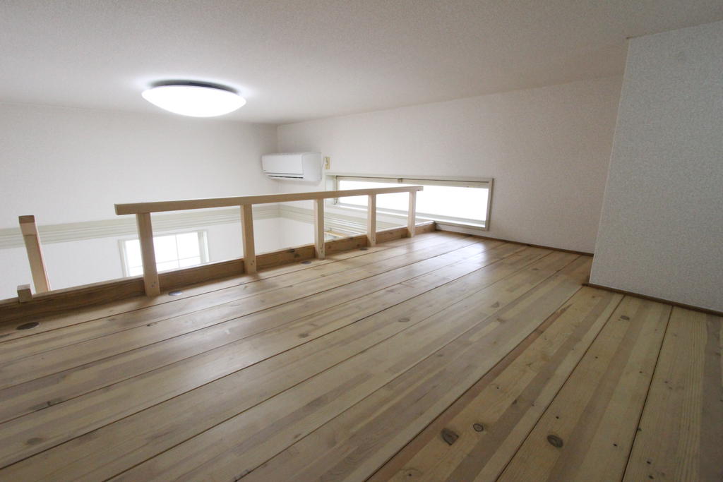 MAPLE RESIDENCE 秘密基地みたいなロフト