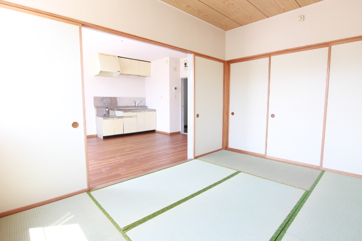 Ｊアドレス南光台 和室収納１間半