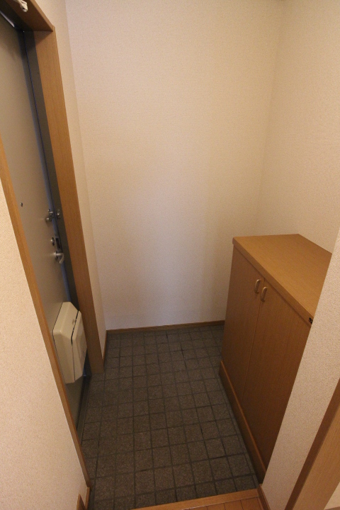 パセオプラシード南中山 玄関