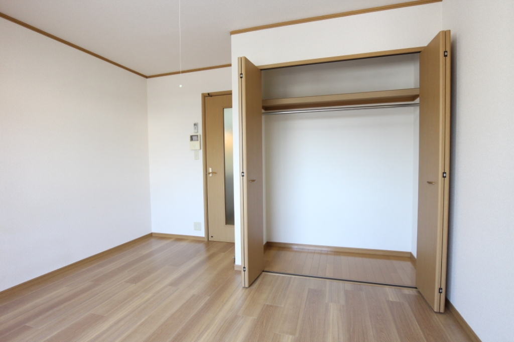 サンプラザ南中山 収納