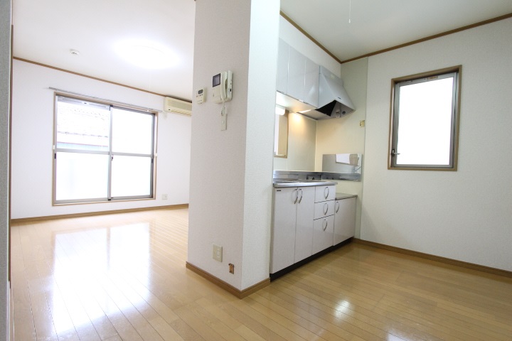 シェルブール壱番館 LDK・キッチン窓有り