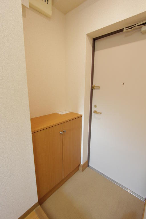 ジュネスシャトーＢ 玄関