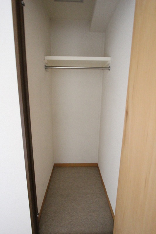 ヴェルビュ上杉 収納