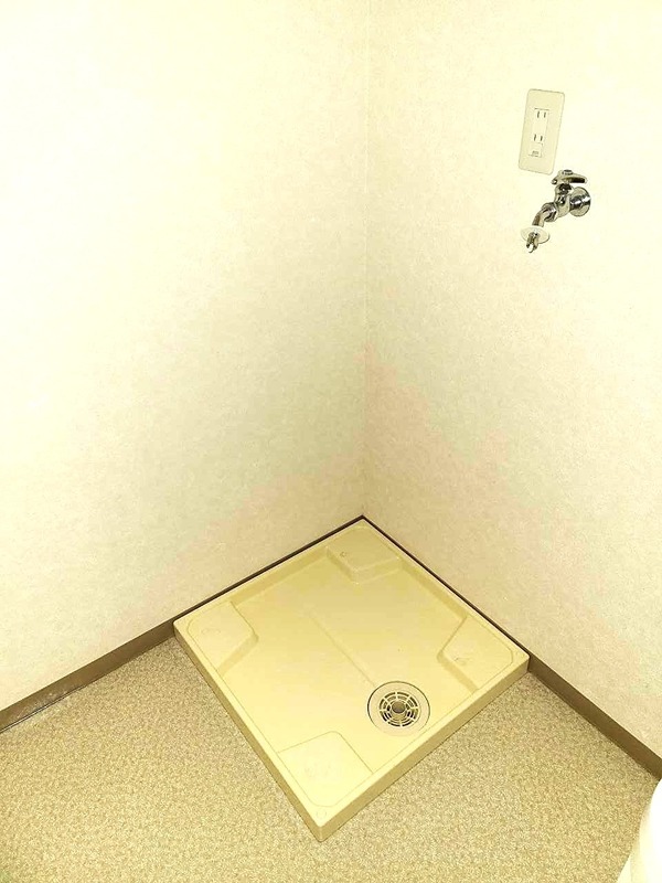サンライズ小松島 室内洗濯機置き場