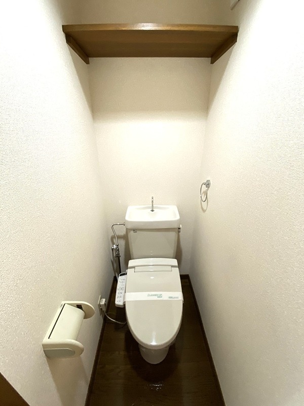EXCELハイツ 温水洗浄便座・上に棚付き